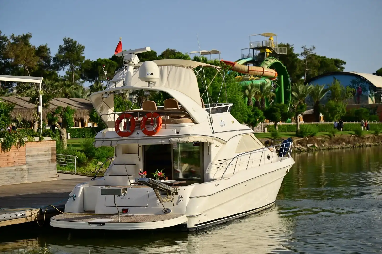 Antalya Belek 400 Sedan Bridge Yacht Rental